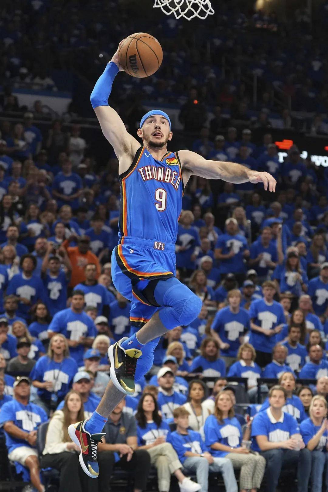 关于巴西男篮横扫公牛,卡鲁索三分雨点燃全场的信息 关于巴西男篮横扫公牛,卡鲁索三分雨点燃全场的信息