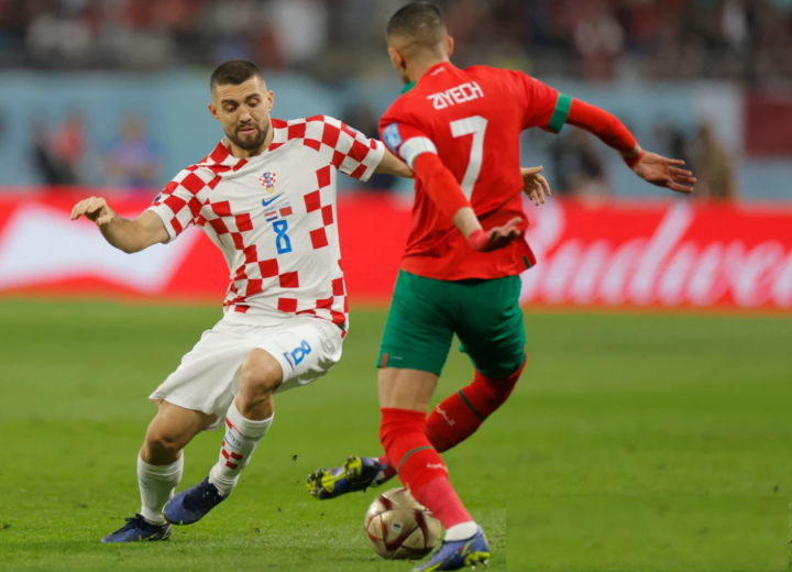 包含奥地利逆转摩洛哥，马丁内利状态火热的词条