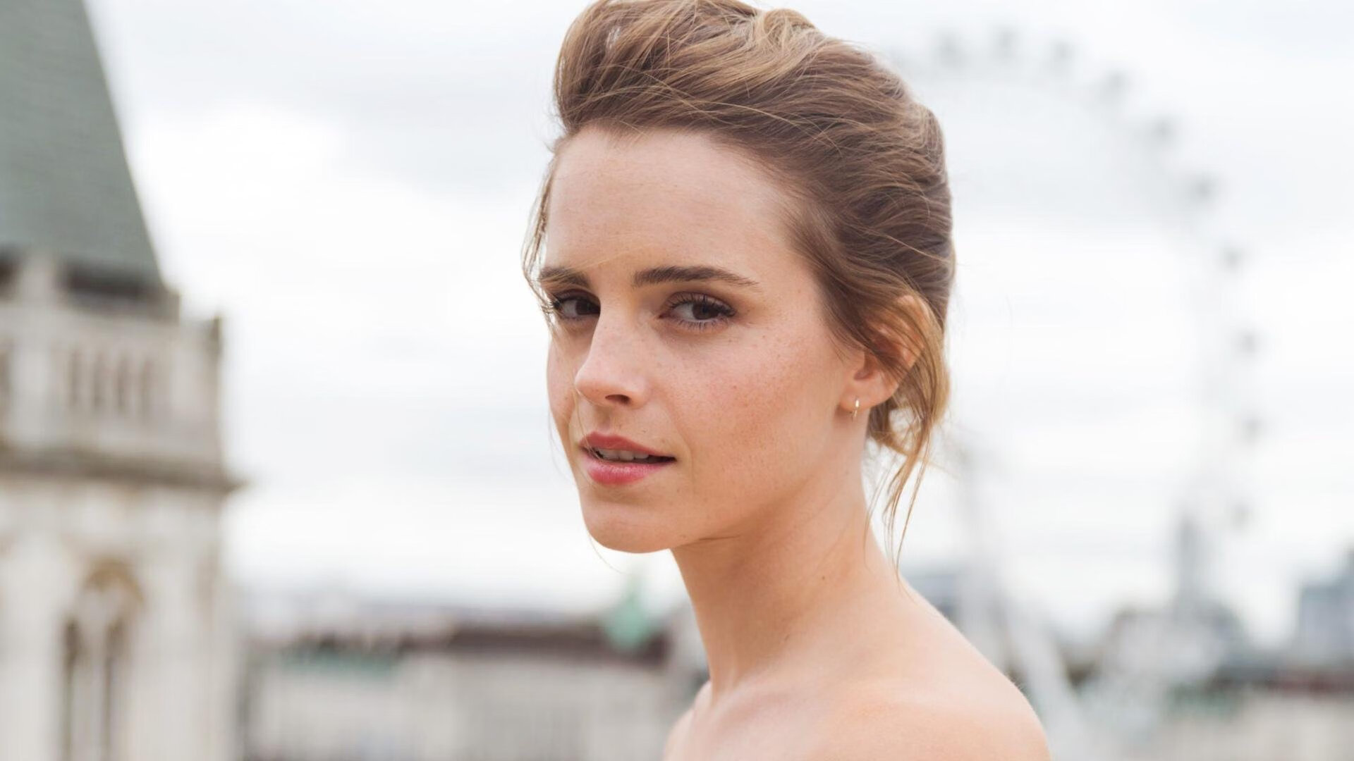 跨越空间的决斗,76人巅峰对决胜出开拓者,字母哥成为关键先生