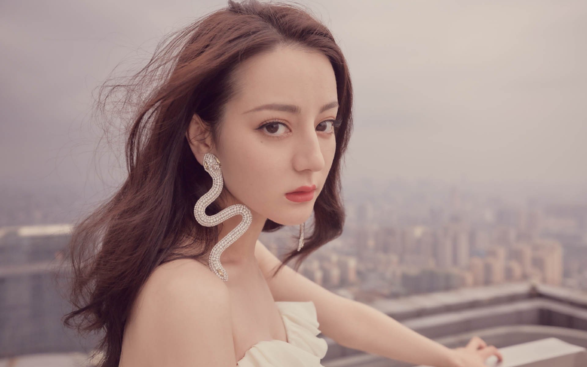 开云体育入口-从伯纳乌到卢赛尔，当两个C罗在平行时空中重逢