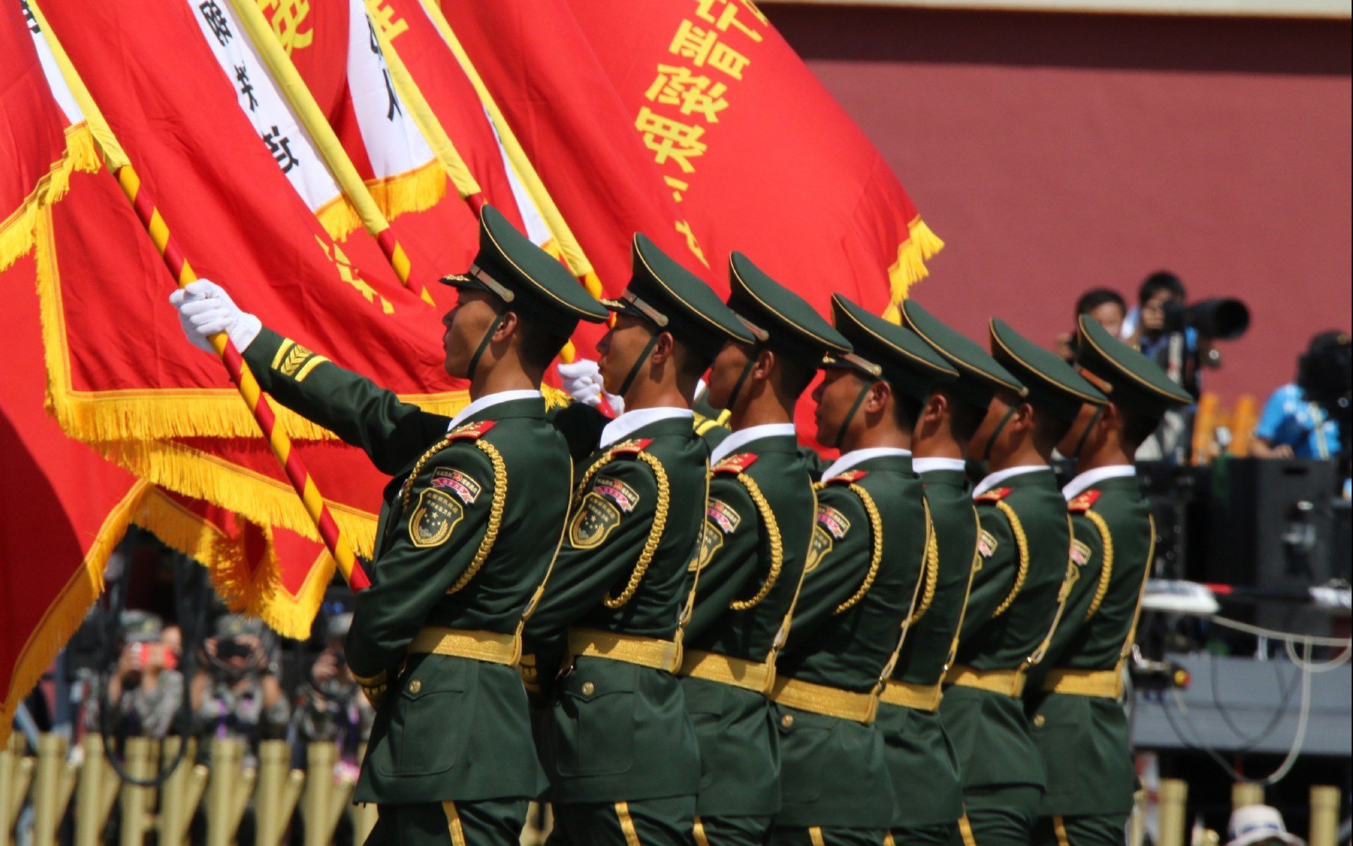 东方长城拦截西部铁骑,德罗赞最后时刻一剑封喉,北京队险胜奇才!