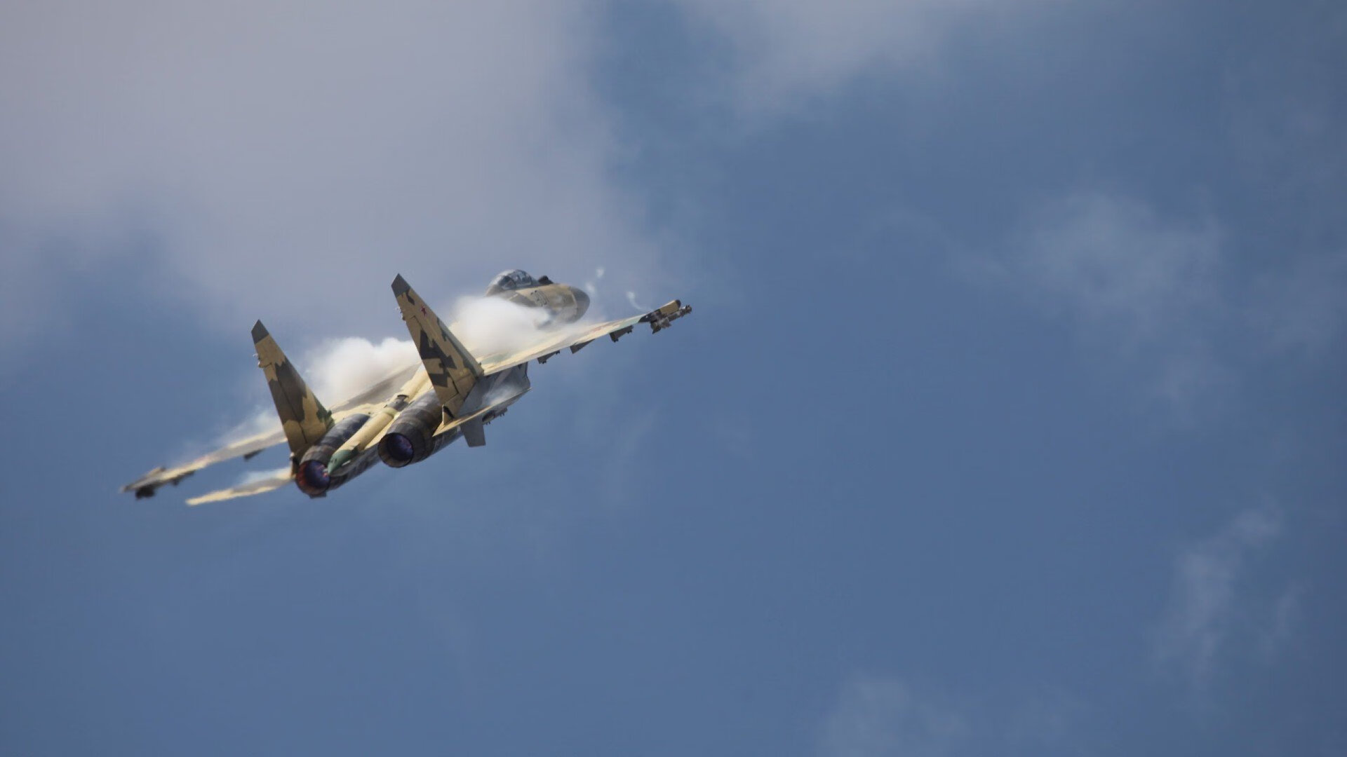 马德里竞技跨洲际淘汰赛险胜伊朗，C罗英超争冠战独揽风云